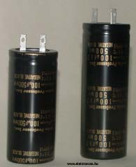 Nichicon nagyfeszültségű elektrolit kondenzátorok, álló kivitelben (100u/500V)